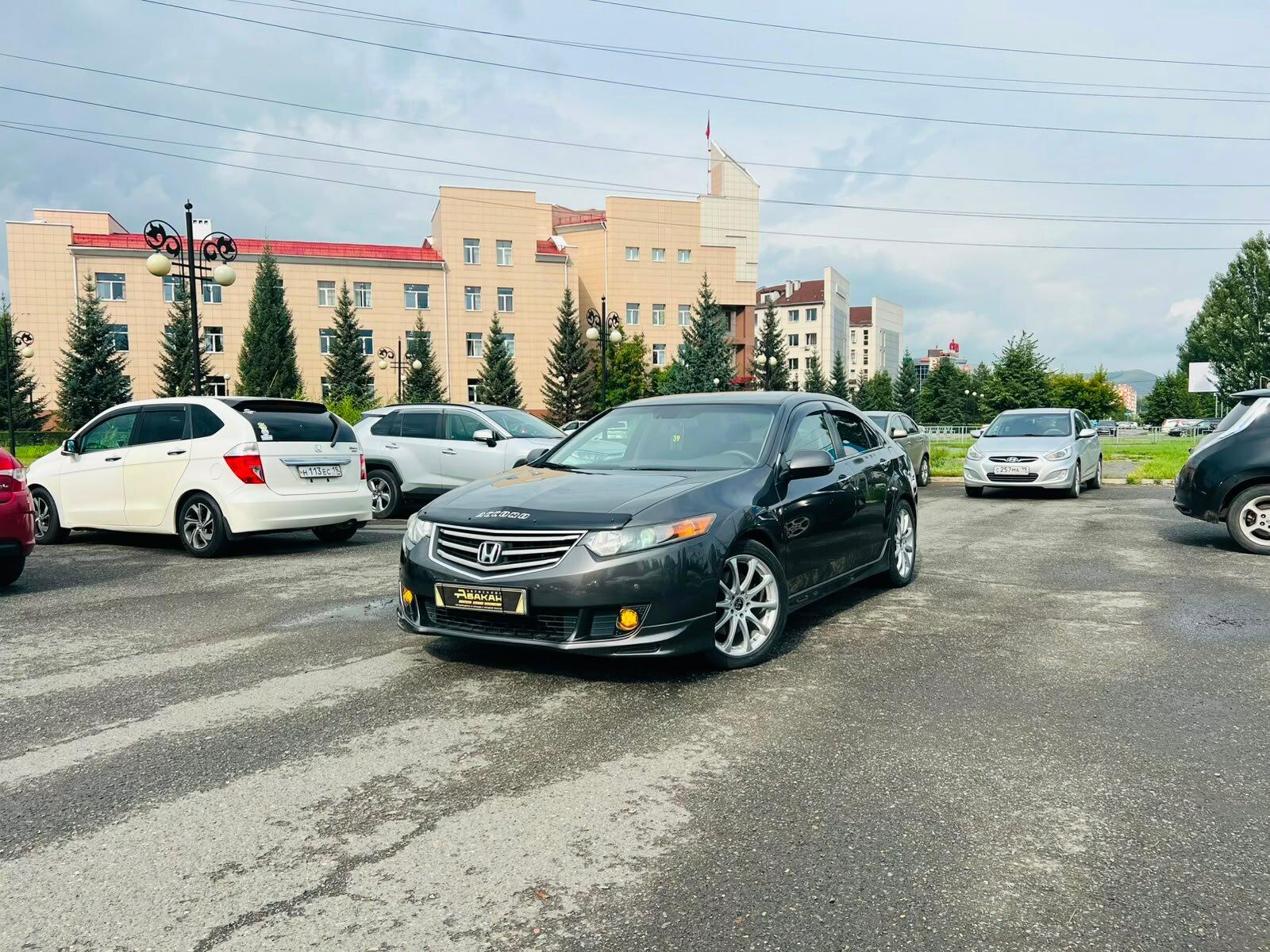 Honda Accord — фото 1