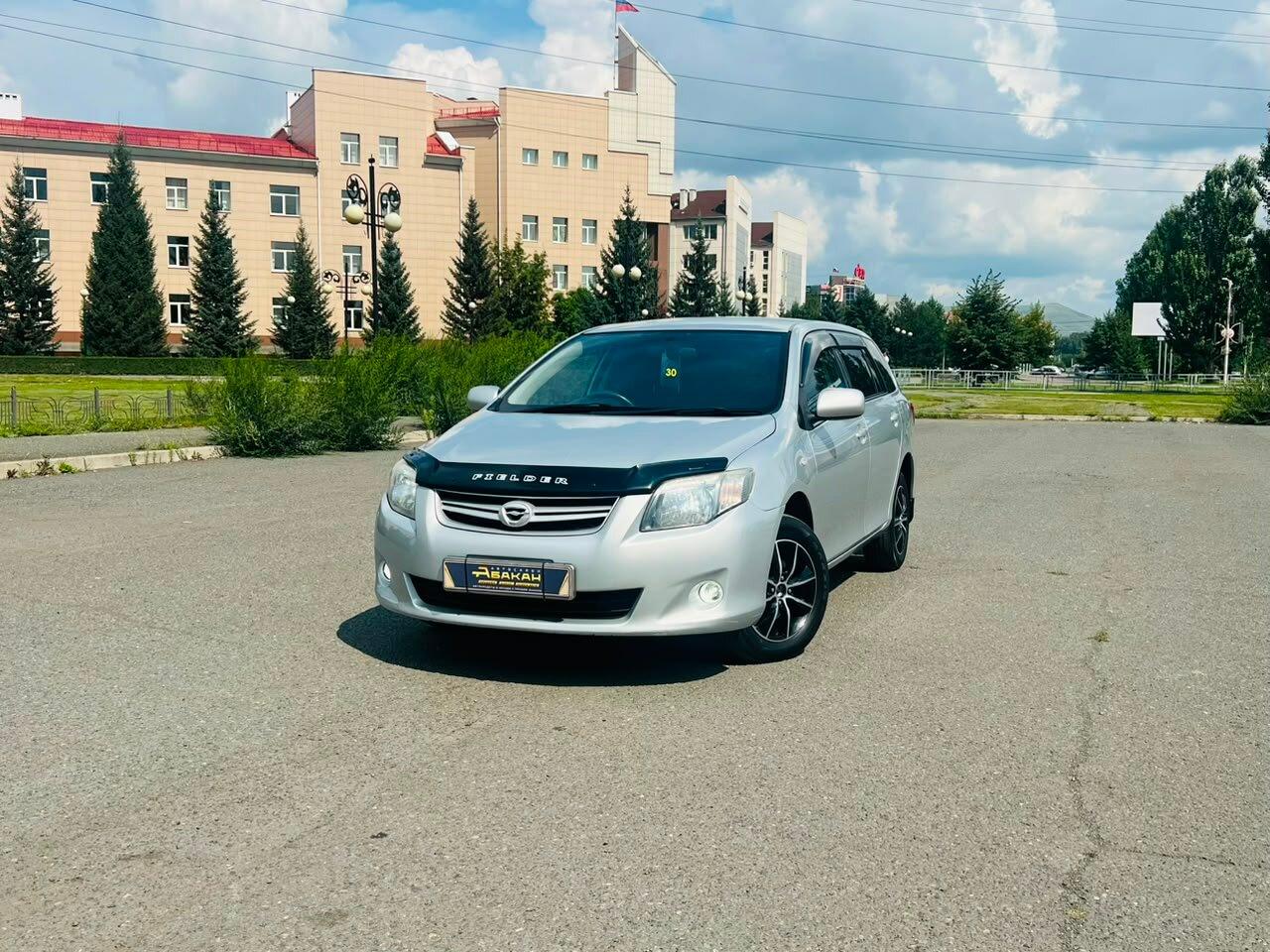 Toyota Corolla Fielder — фото 1