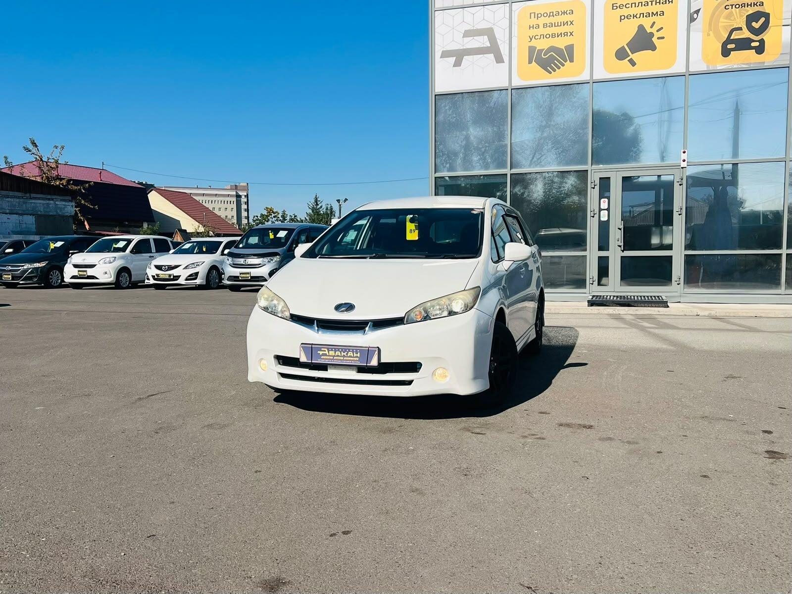 Toyota Wish — фото 1