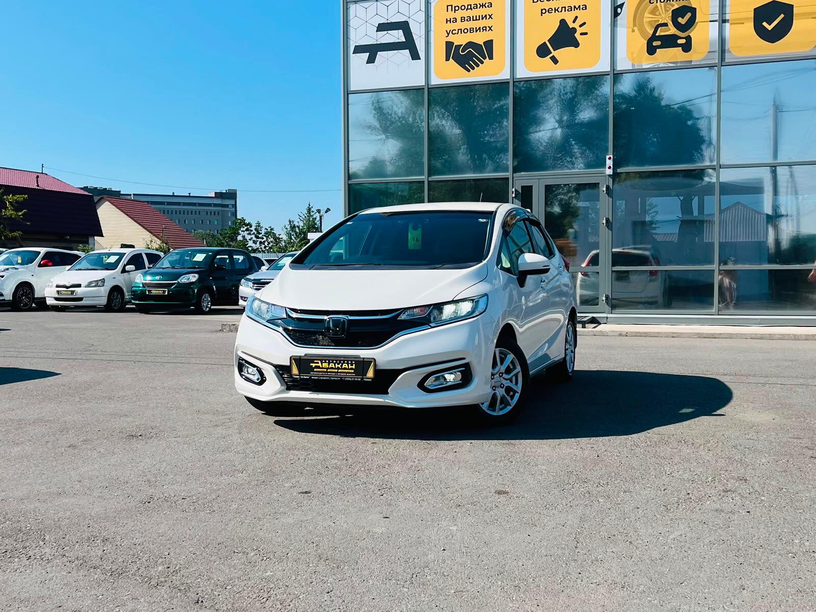 Honda Fit — фото 1