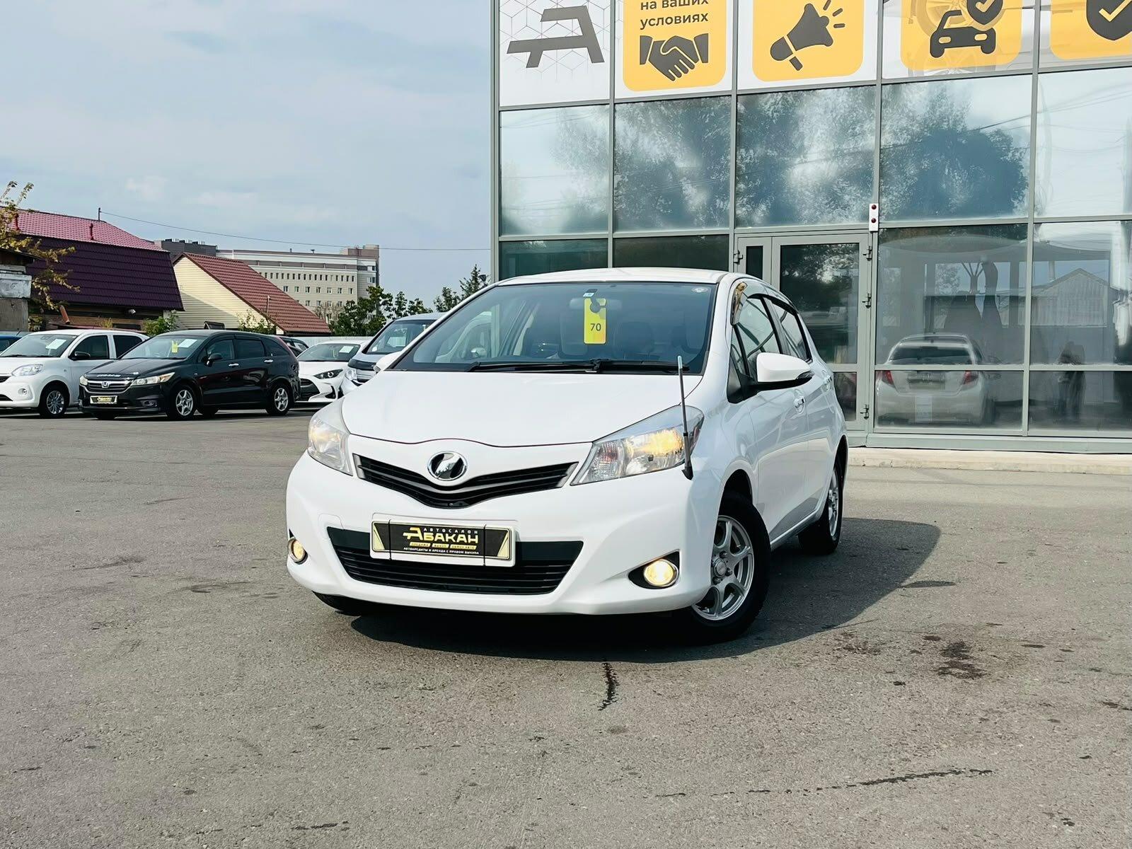 Toyota Vitz — фото 1