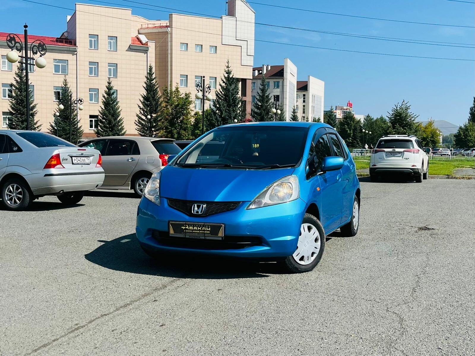Honda Fit 1.3 CVT (100 л.с.) 2008