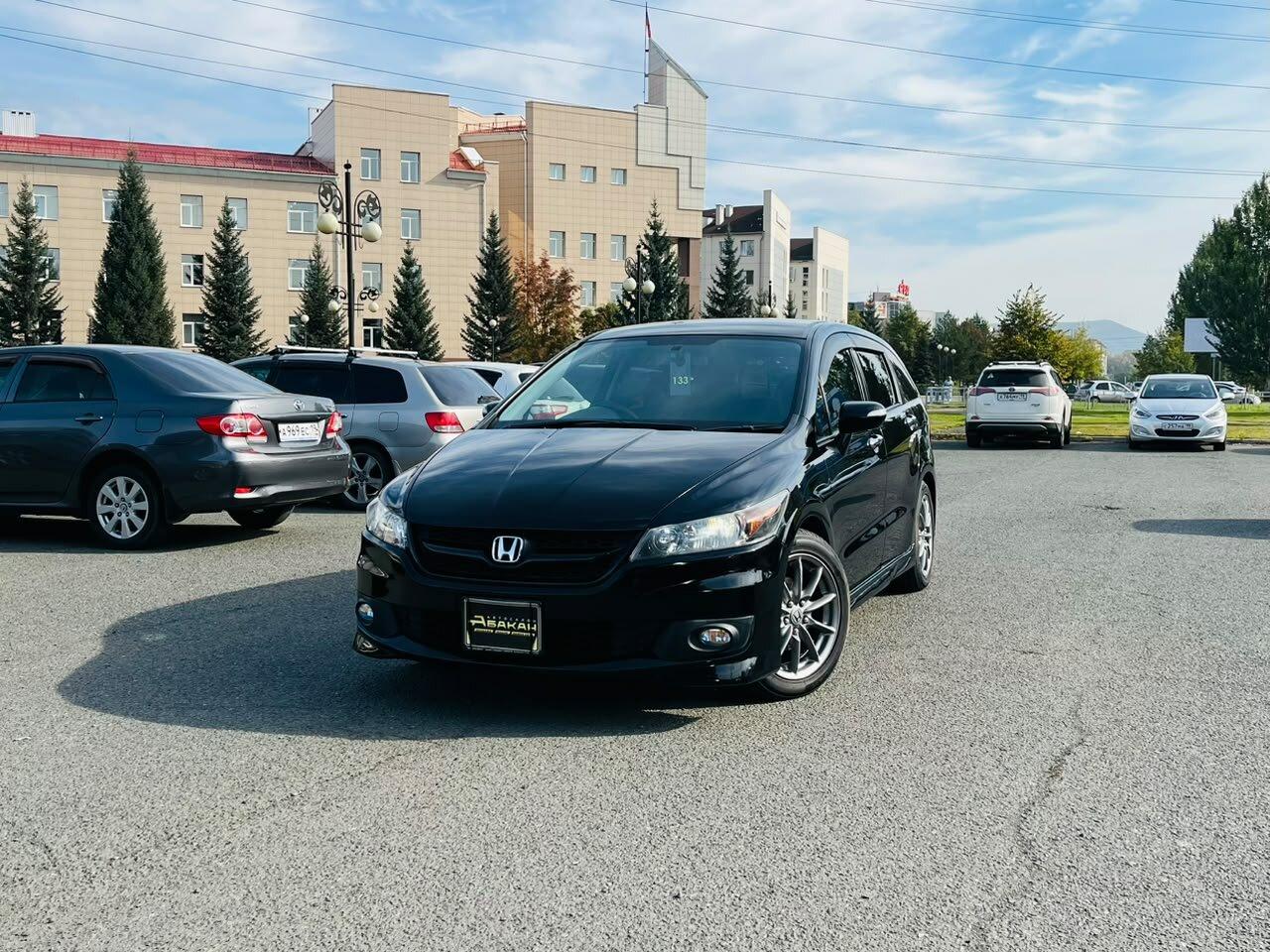 Honda Stream — фото 1