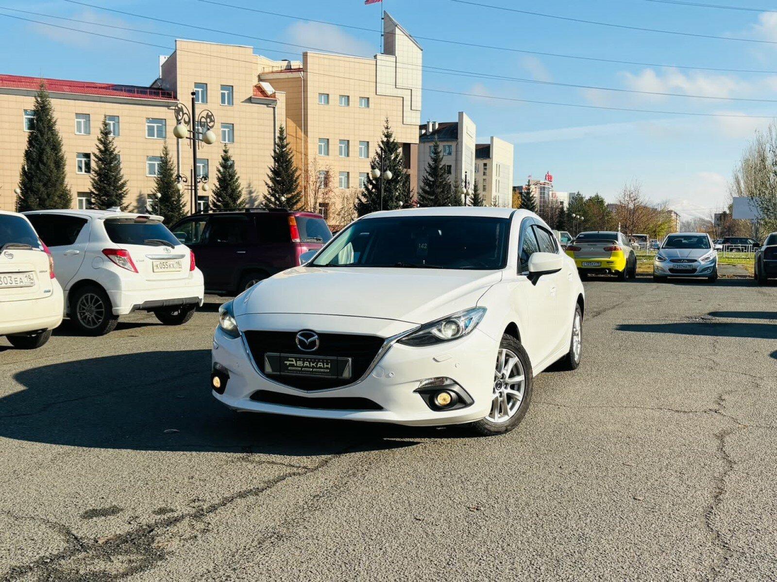 Mazda 3 — фото 1