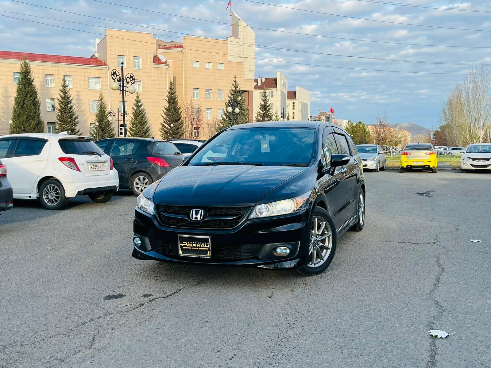 Honda Stream — фото 1