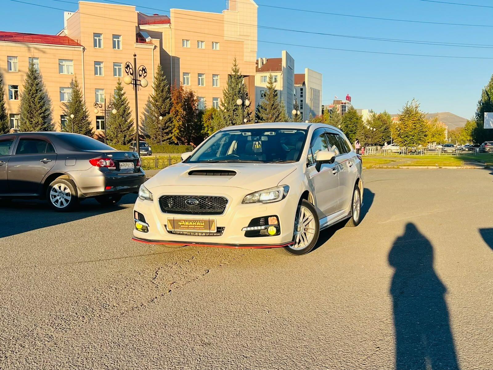 Subaru Levorg — фото 1