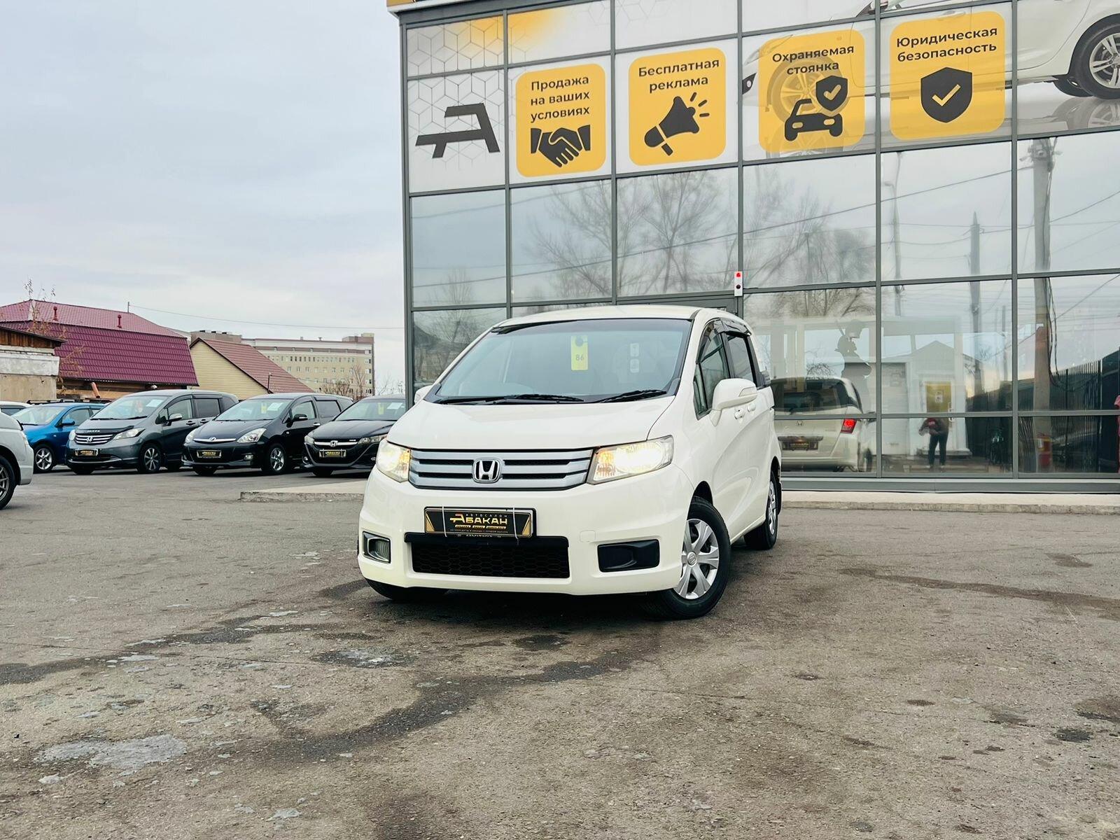 Honda Freed — фото 1