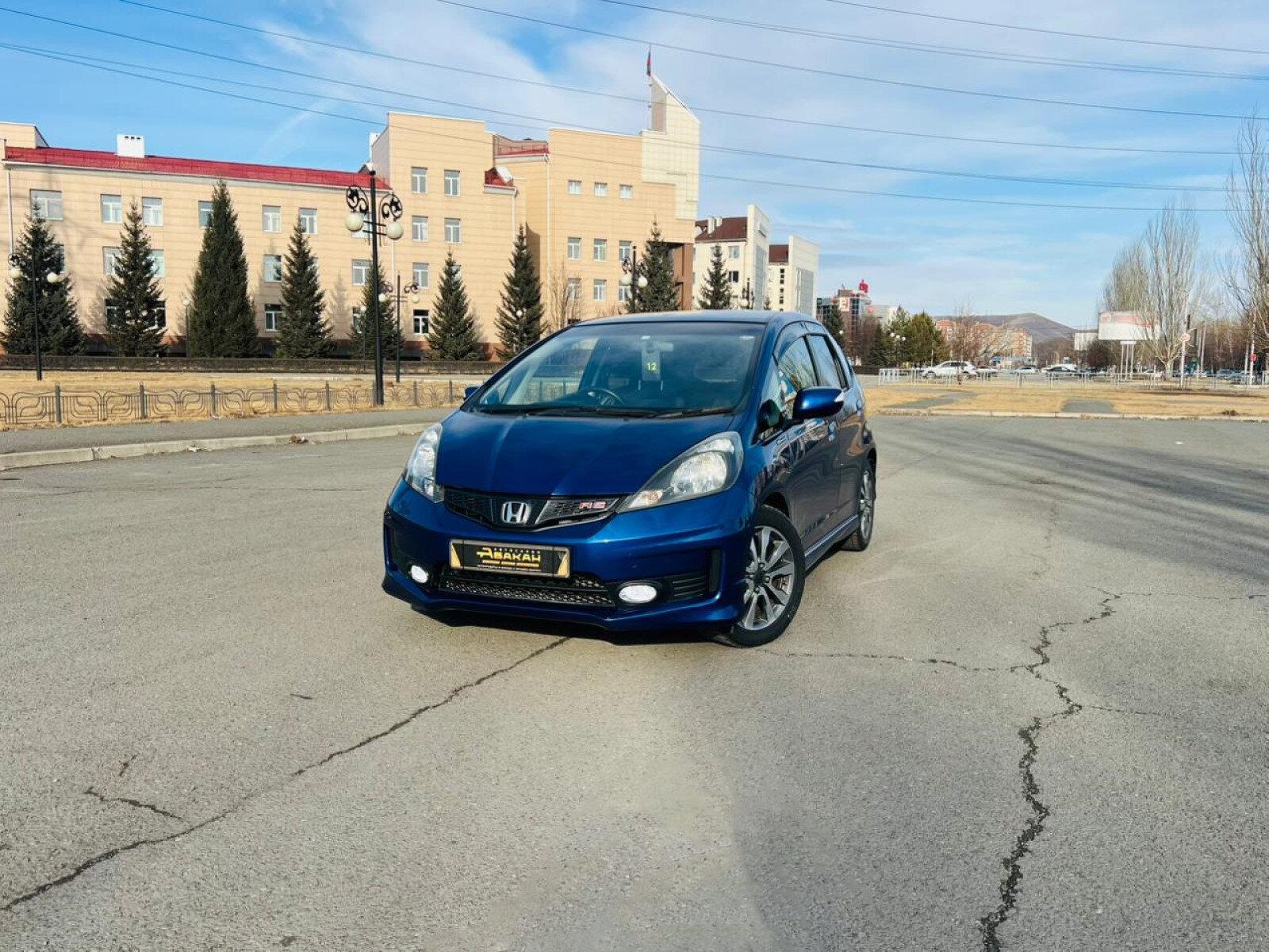 Honda Fit — фото 1