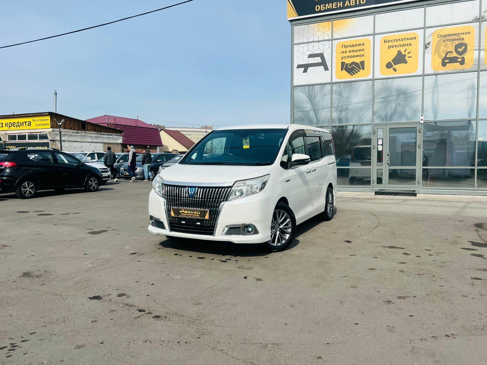 Toyota Esquire — фото 1