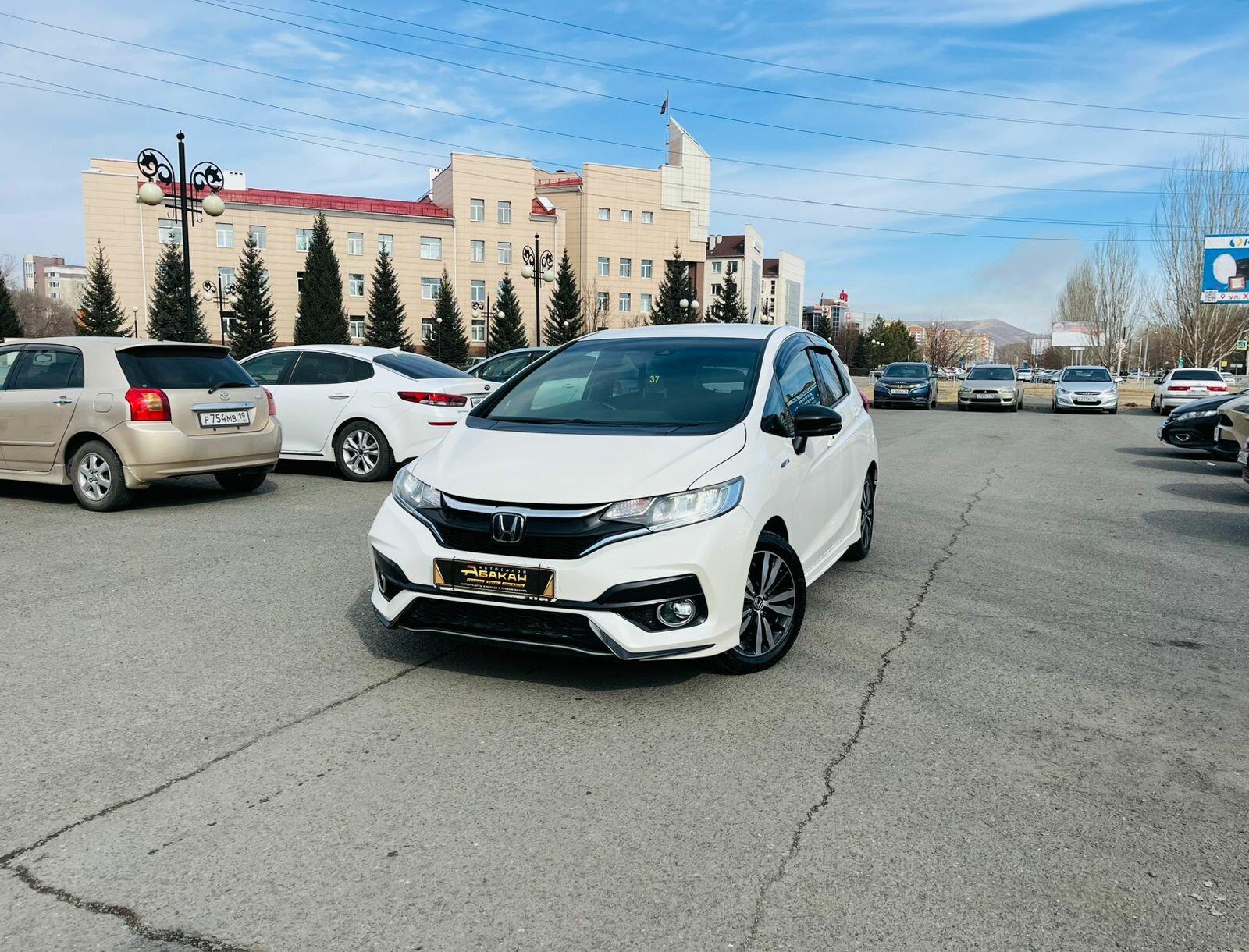 Honda Fit — фото 1