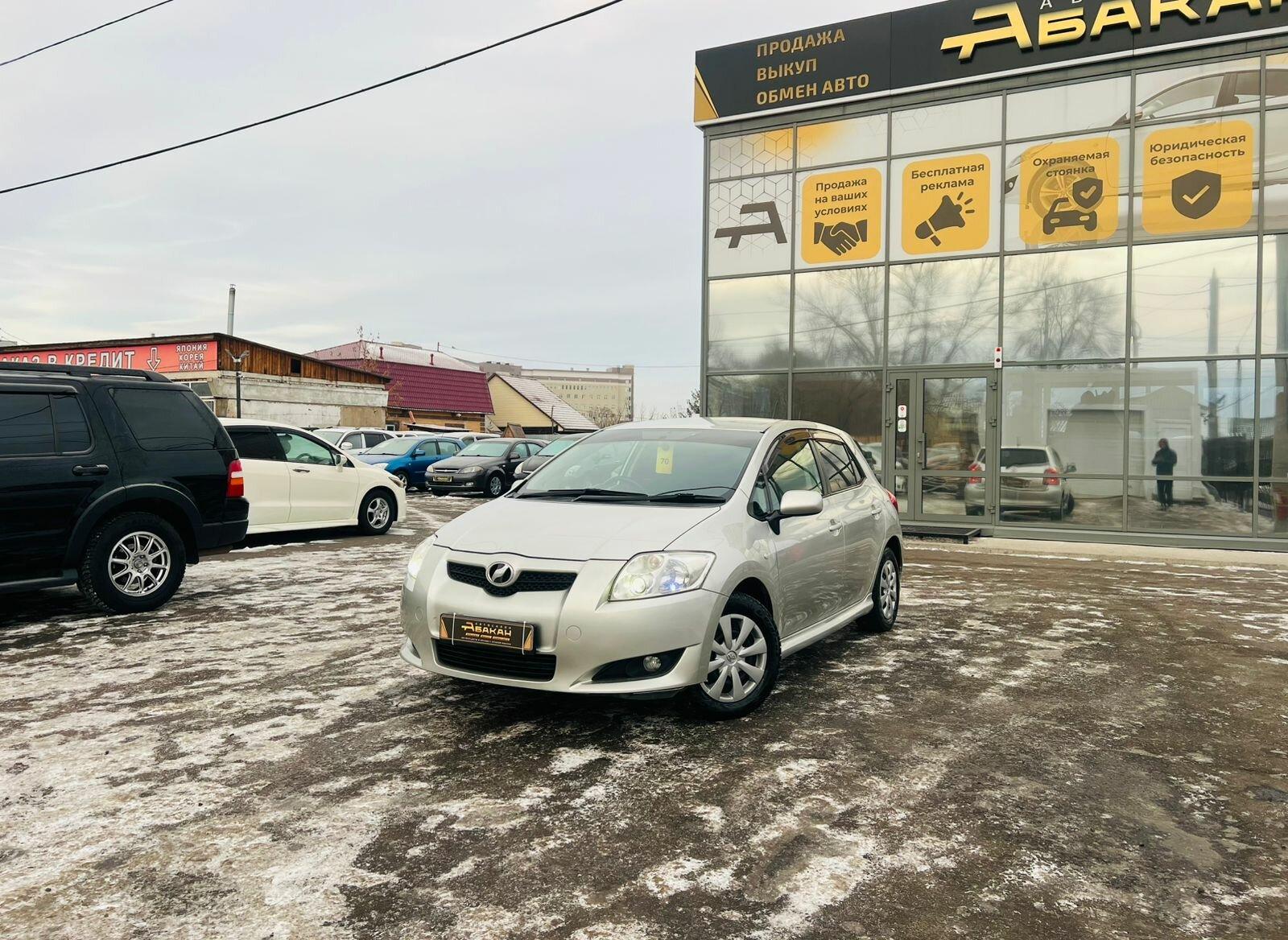 Toyota Auris — фото 1