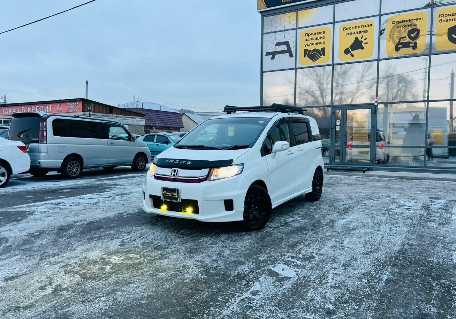 Honda Freed — фото 1