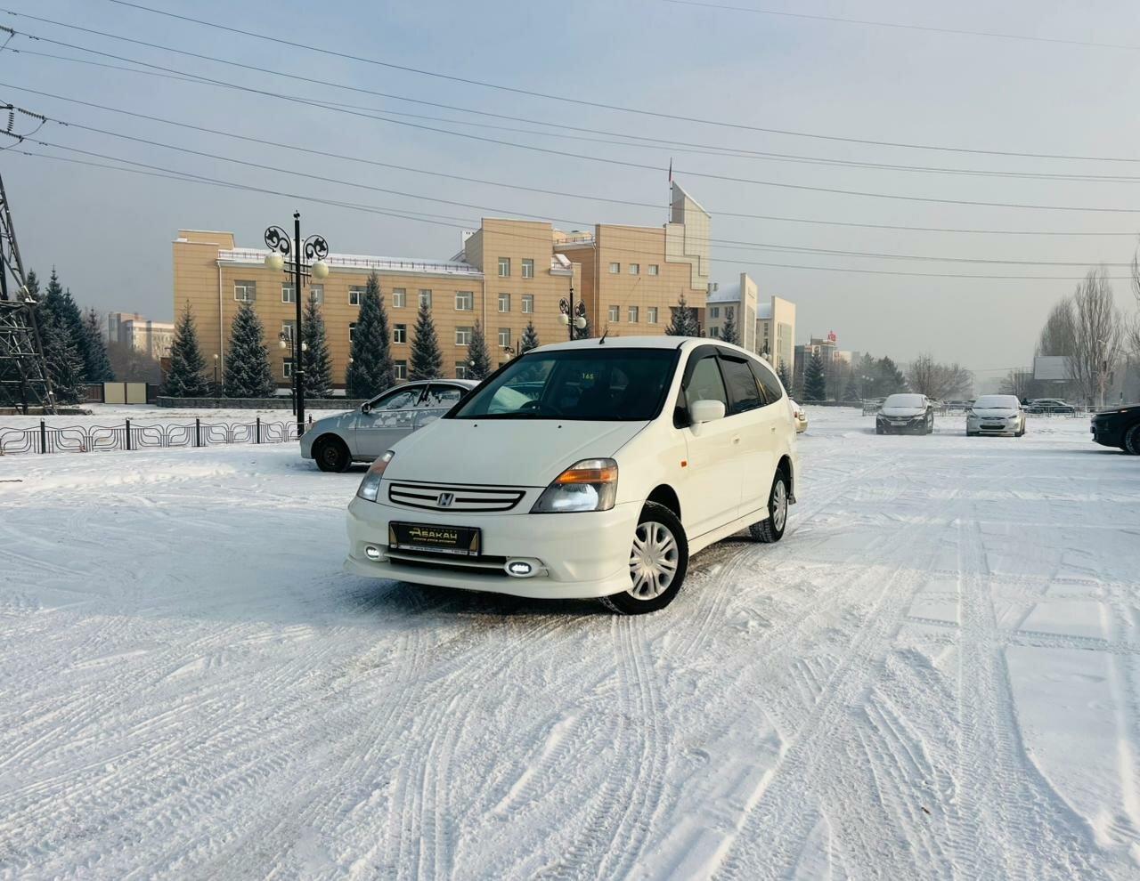 Honda Stream — фото 1