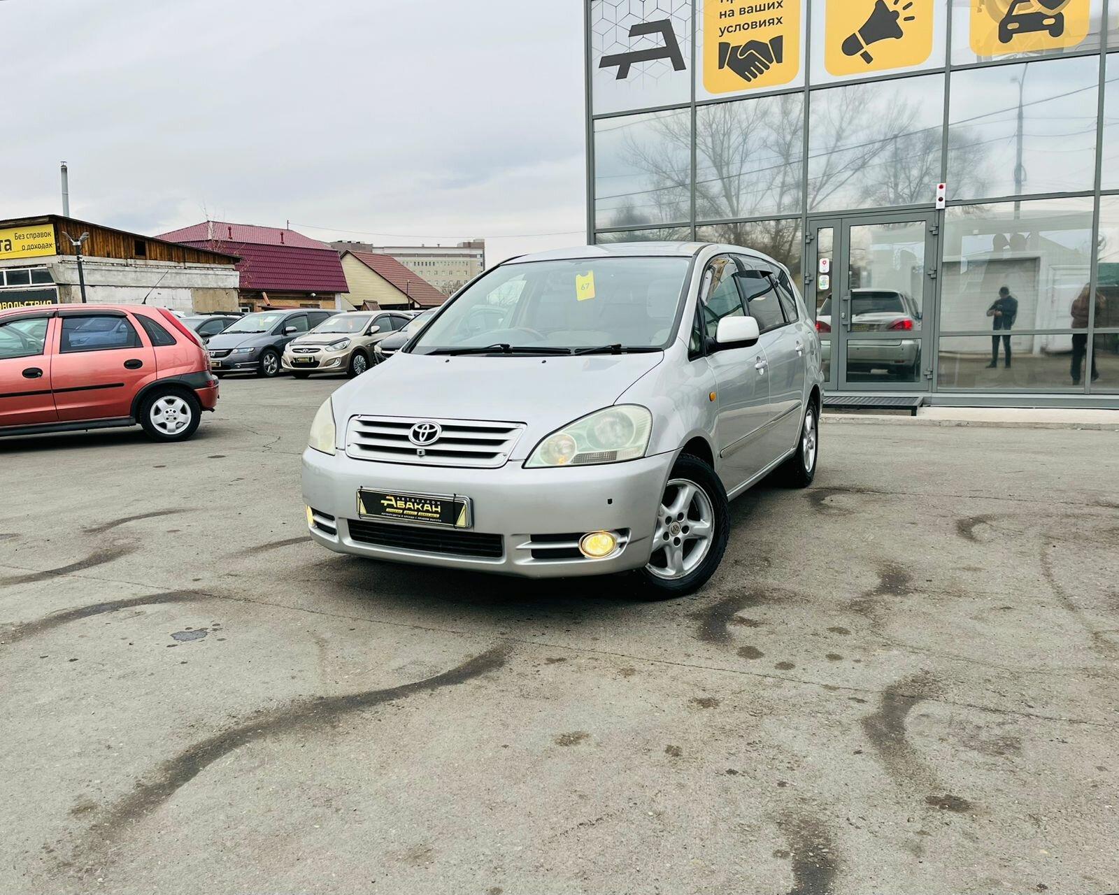 Toyota Ipsum — фото 1