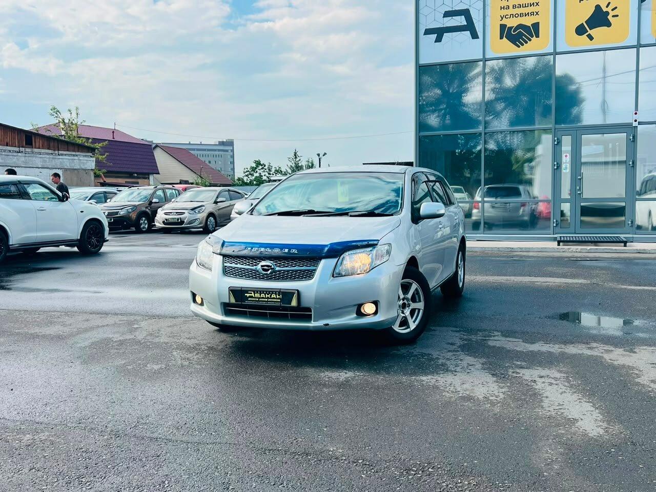 Toyota Corolla Fielder — фото 1