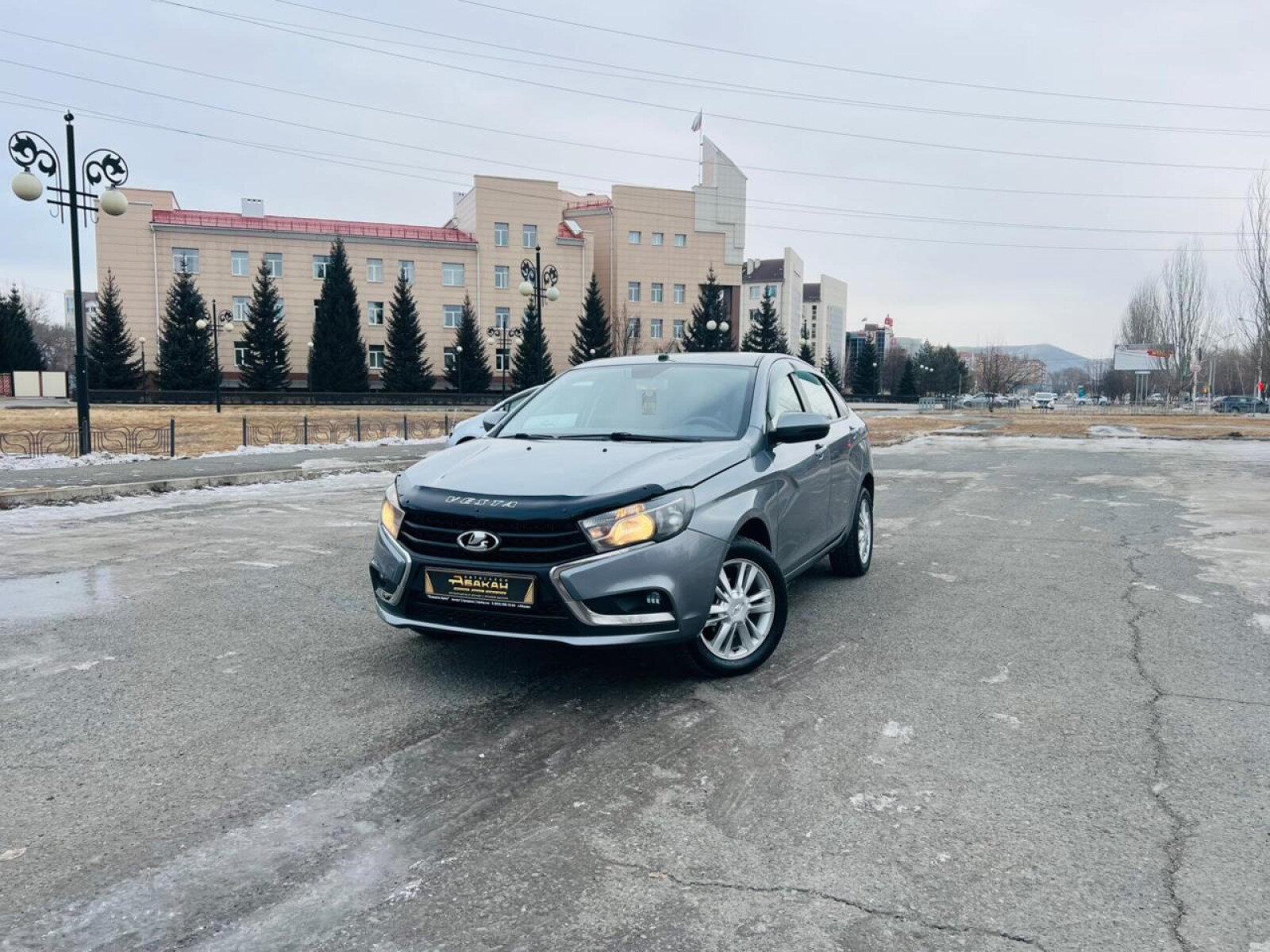 Lada (ВАЗ) Vesta — фото 1