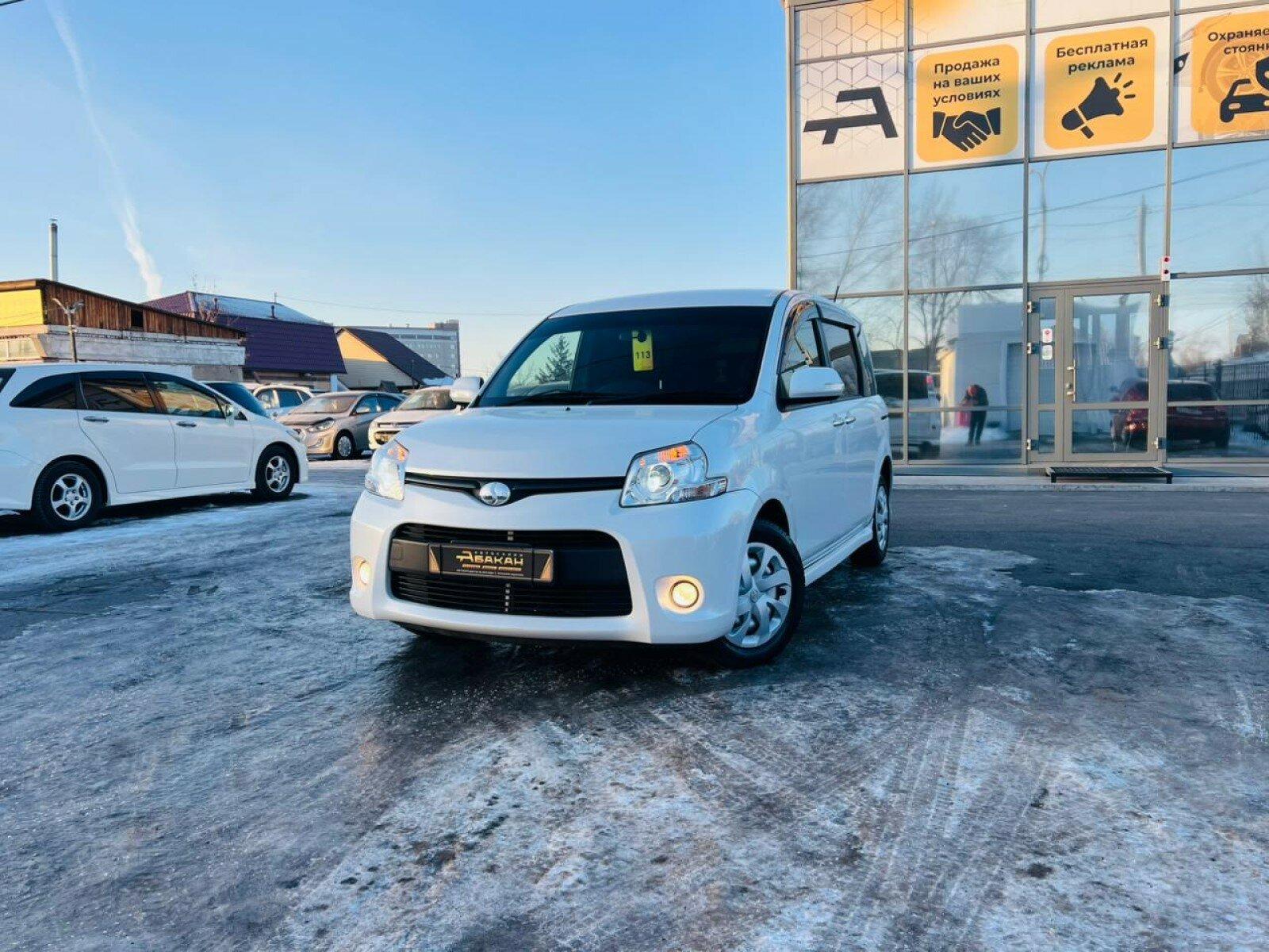 Toyota Sienta — фото 1