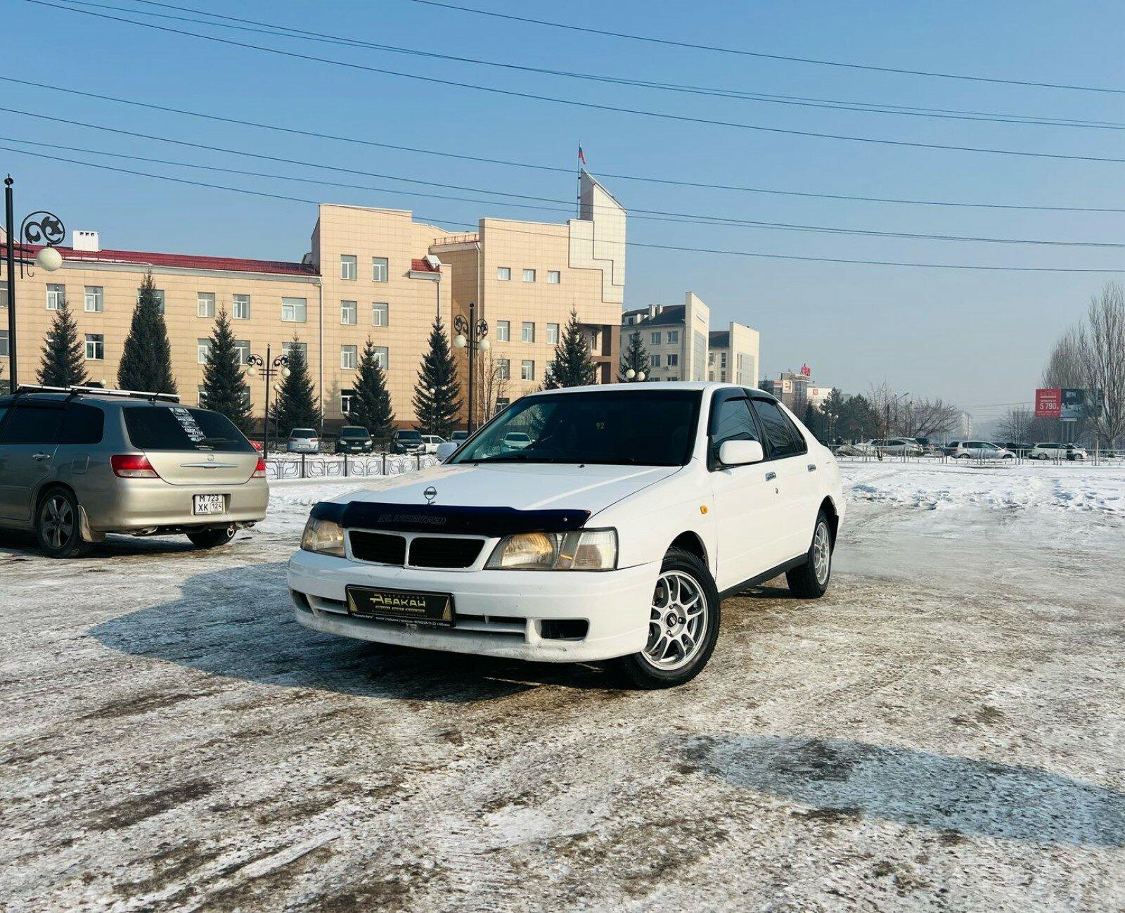 Nissan Bluebird — фото 1