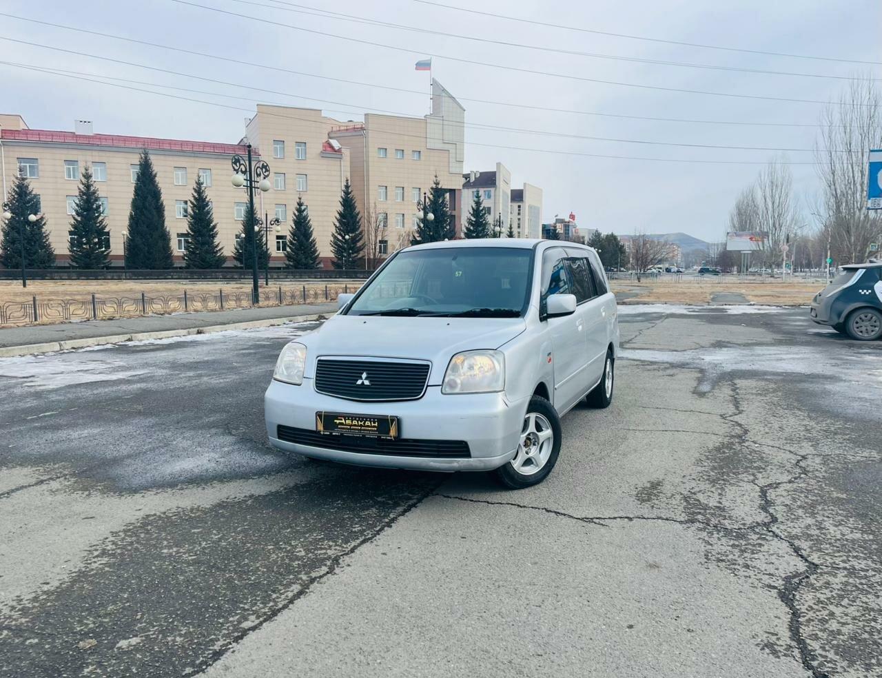 Mitsubishi Dion — фото 1
