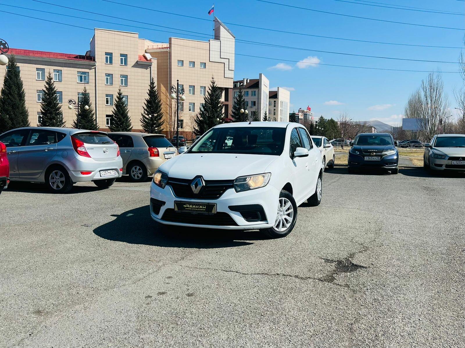 Renault Logan — фото 1