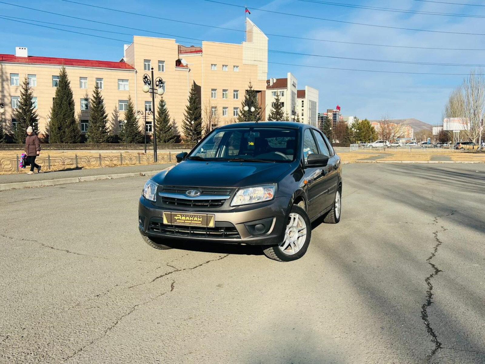 Lada (ВАЗ) Granta — фото 1