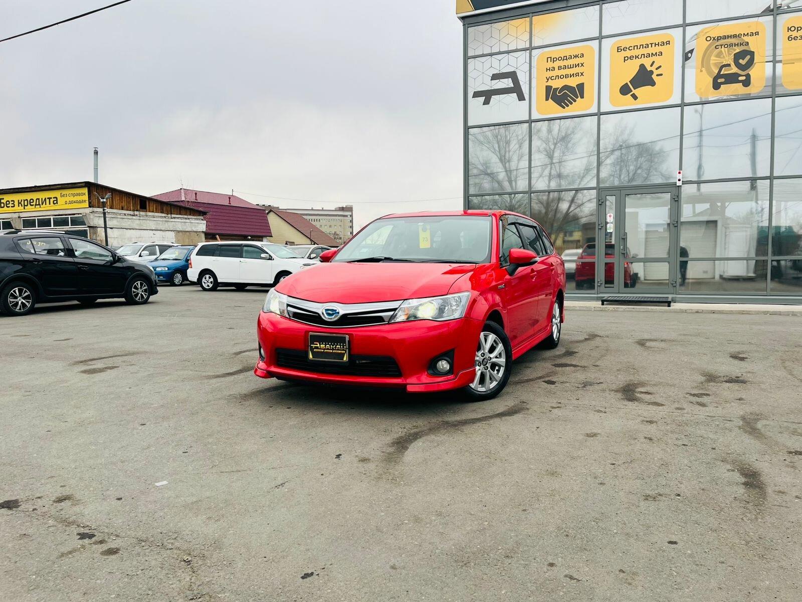 Toyota Corolla Fielder — фото 1