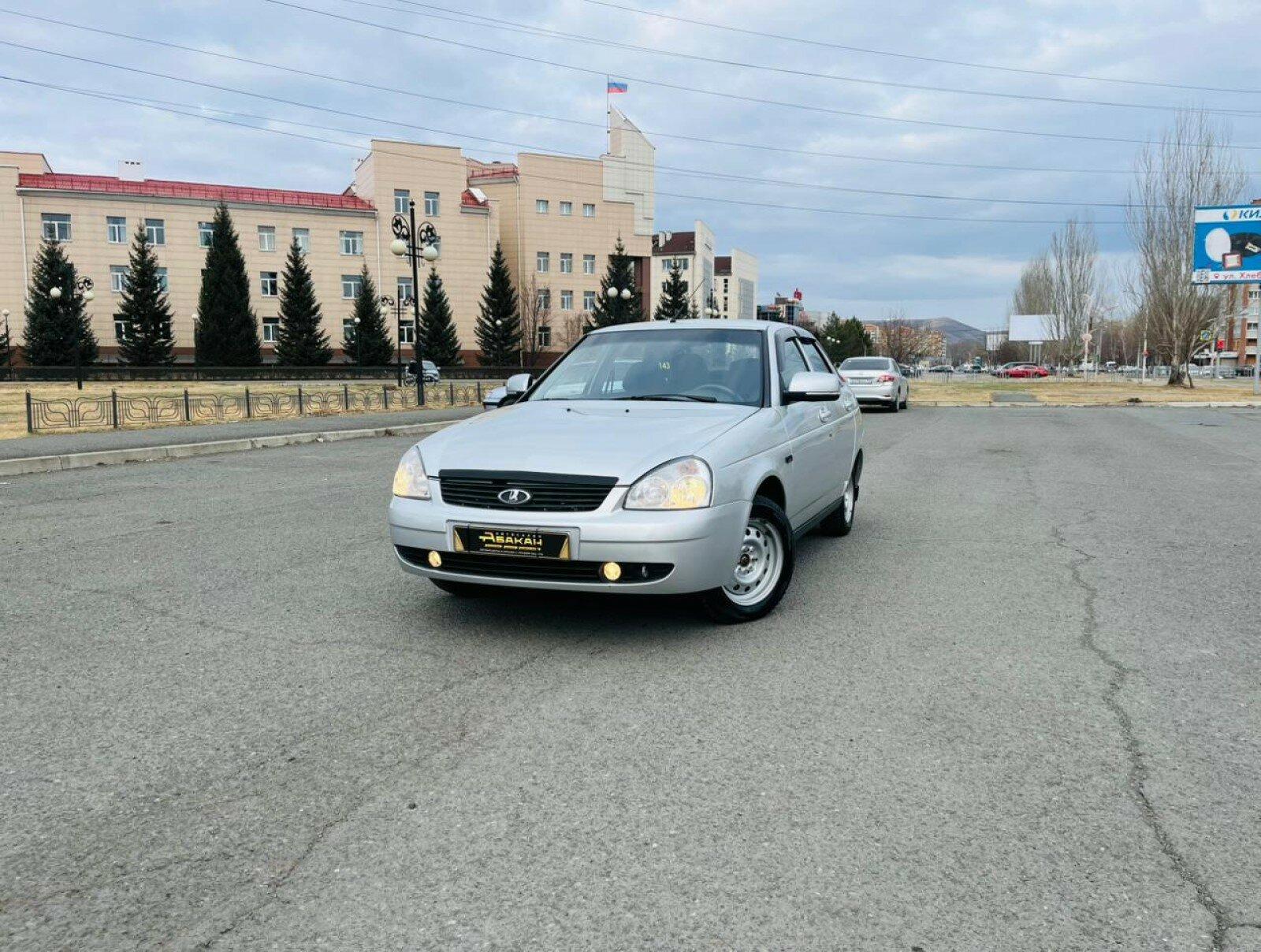 Lada (ВАЗ) Priora — фото 1