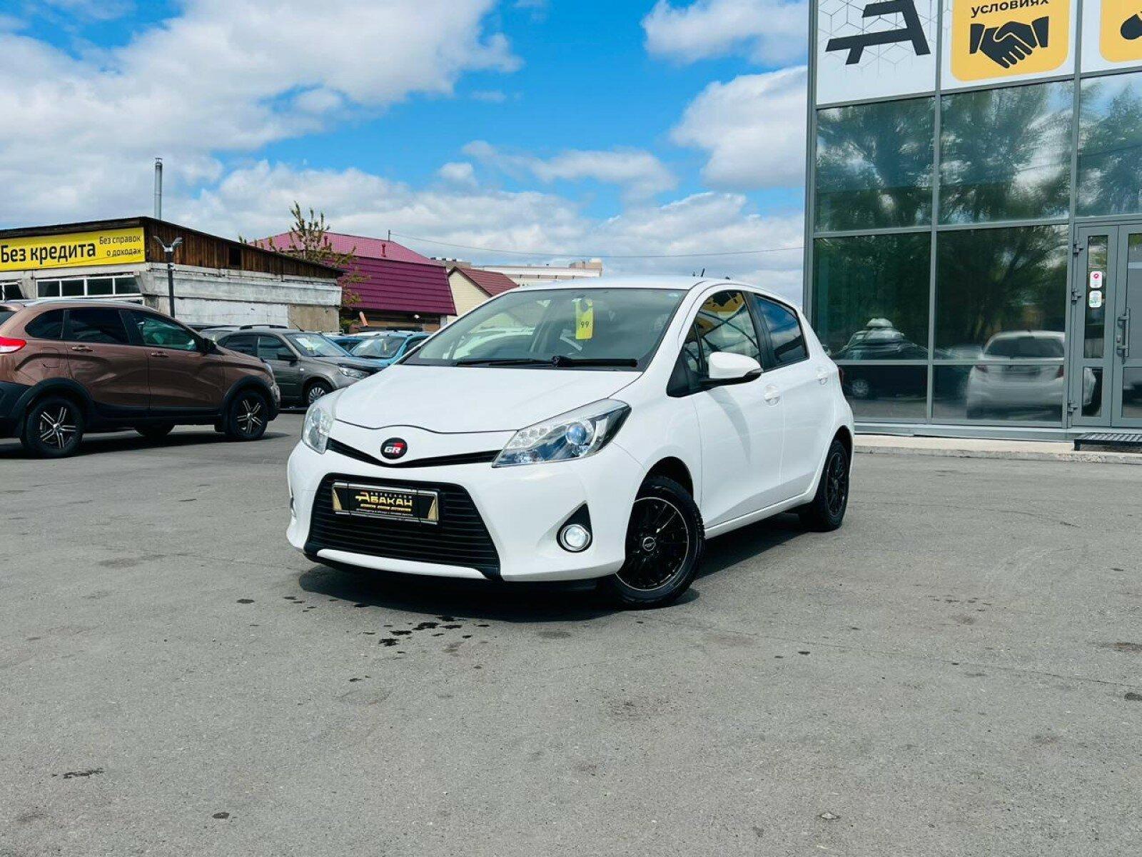 Toyota Vitz — фото 1