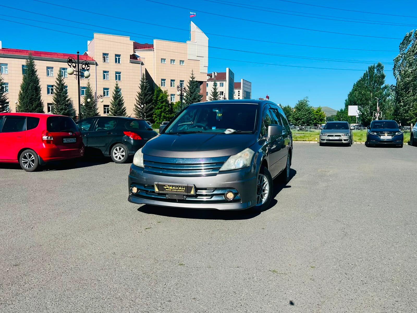 Nissan Presage — фото 1