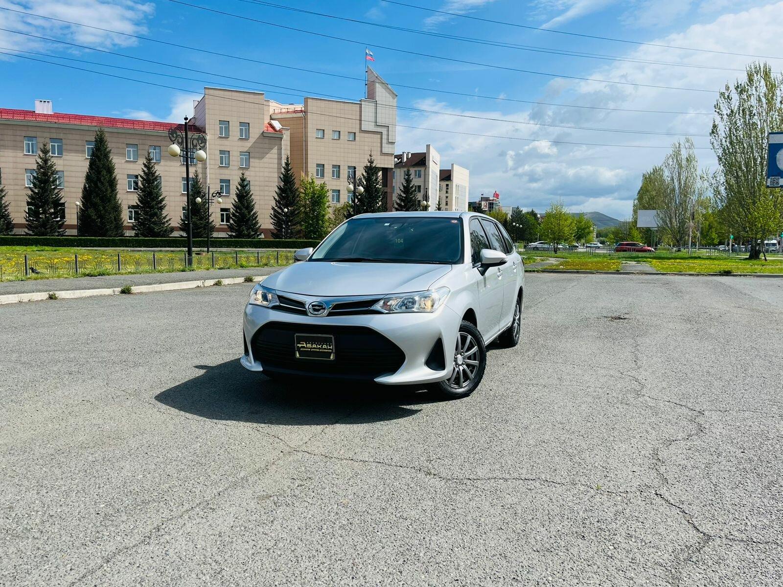 Toyota Corolla Fielder — фото 1