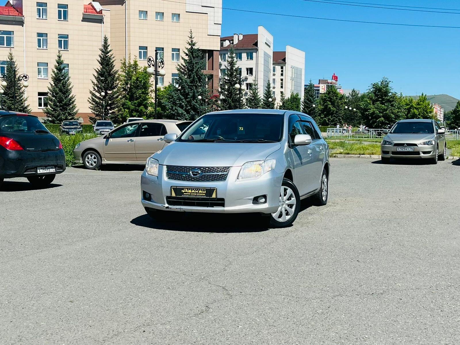 Toyota Corolla Fielder — фото 1